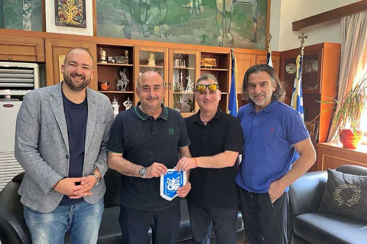 Συνάντηση Σακκά με την Ομοσπονδία Χάντμπολ στα Τρίκαλα