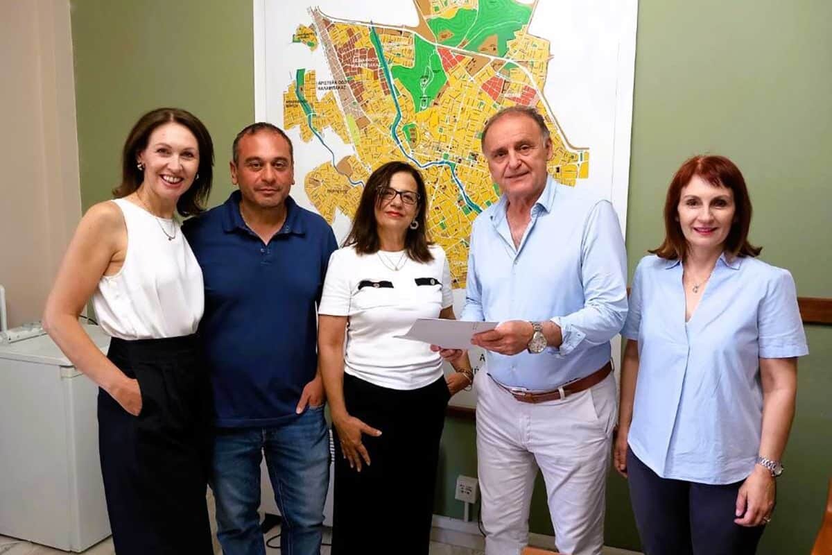 Δωροεπιταγές σε οικογένειες από την ανακύκλωση ρούχων