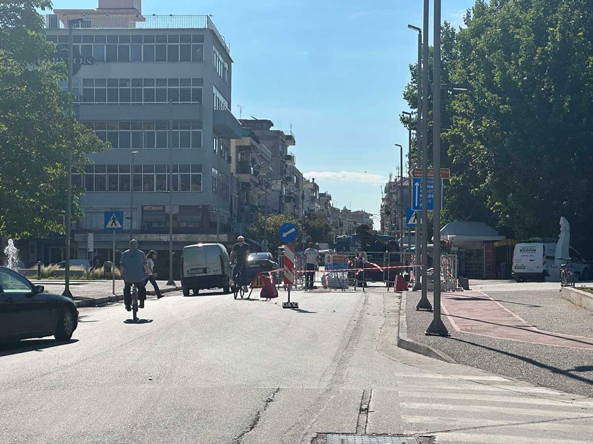 Τρίκαλα: Επισκευάζουν την προβληματική διάβαση