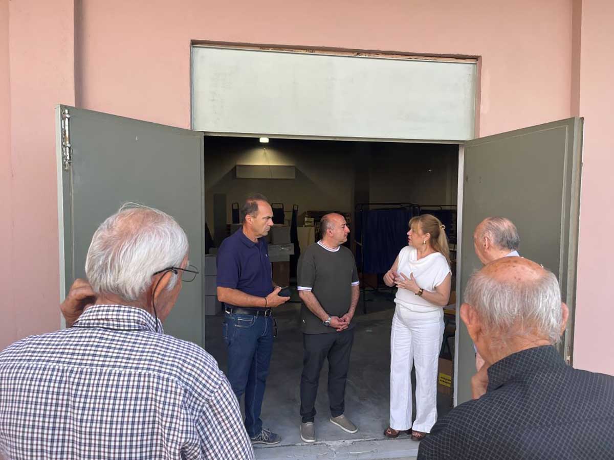 Τρίκαλα: Συνεχίζεται η βοήθεια σε πλημμυροπαθείς