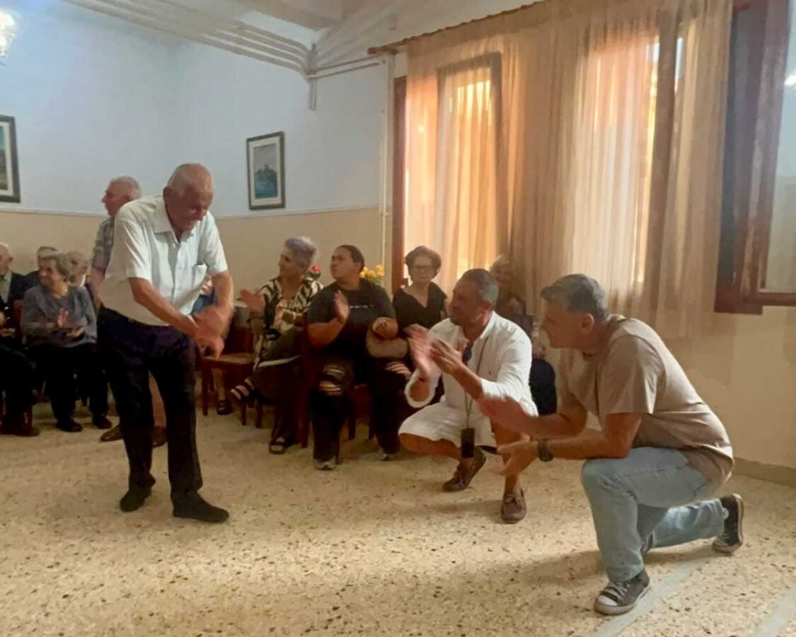 Μουσική βραδιά στο Γηροκομείο Μεγάλων Καλυβίων