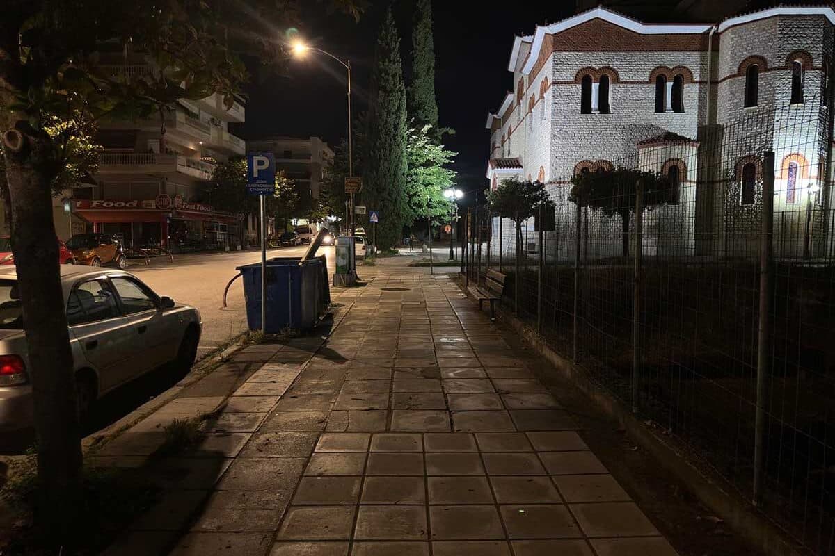 Τρίκαλα: Ένα παγκάκι πολλά χρόνια μπροστά