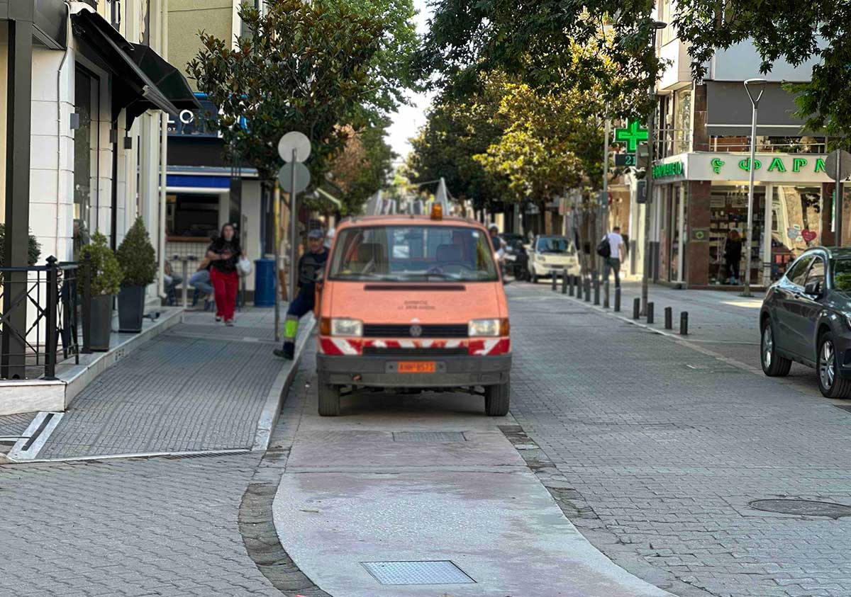 Ποδηλατόδρομοι Τρικάλων: Από το θάψιμο στο βάψιμο