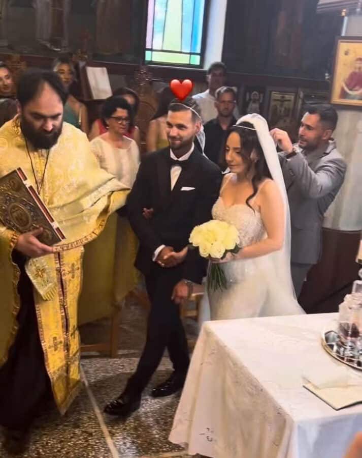 Στο κλαμπ των παντρεμένων ο Κώστας Τζέλης