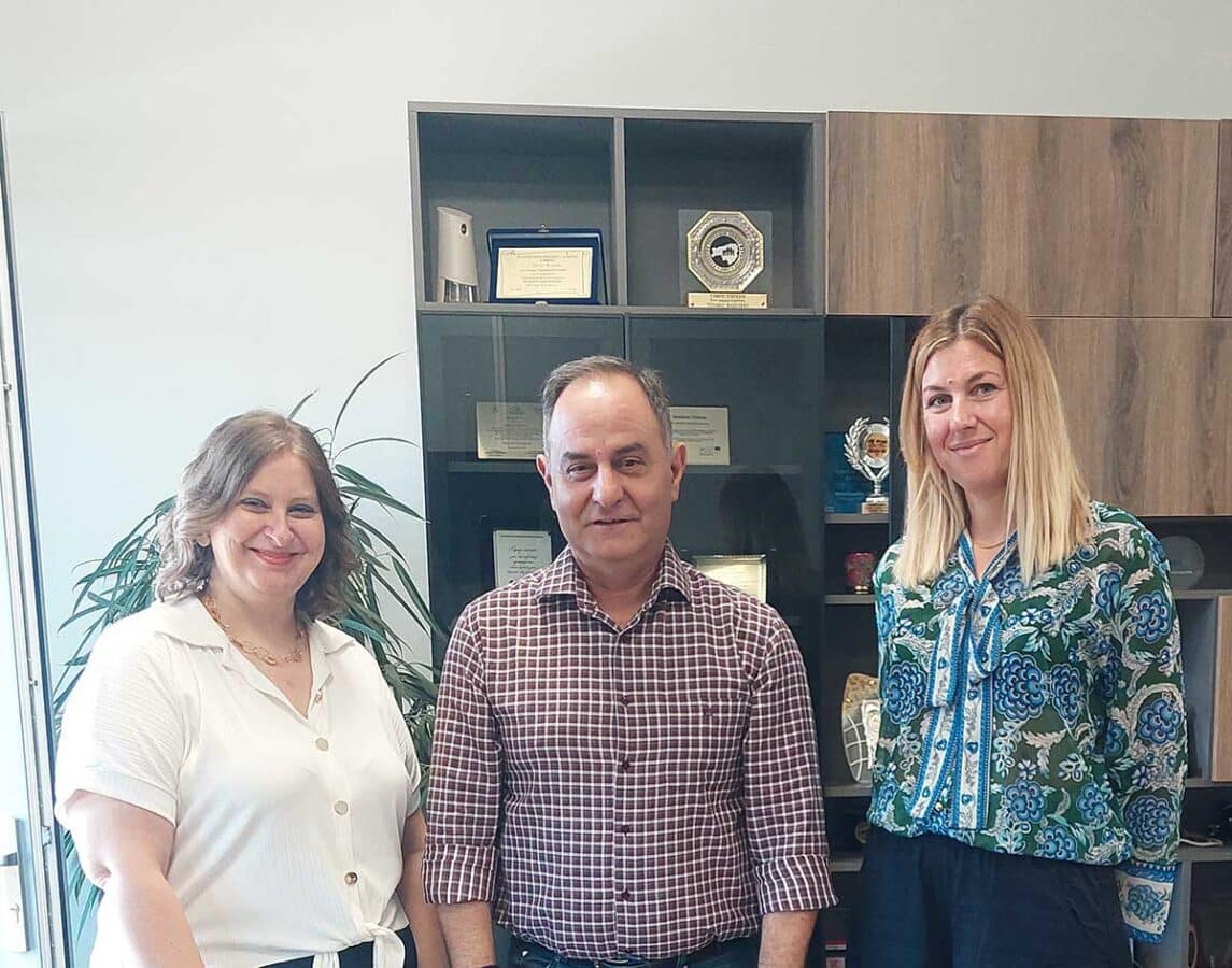 Δύο μηχανικοί στην Υπηρεσία Δόμησης Καρδίτσας