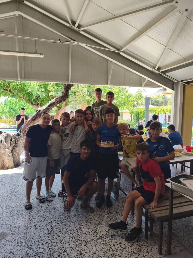 Ξεχωριστή εμπειρία στην κατασκήνωση Happy Days για τον Πρωταθλητή Μπαρας