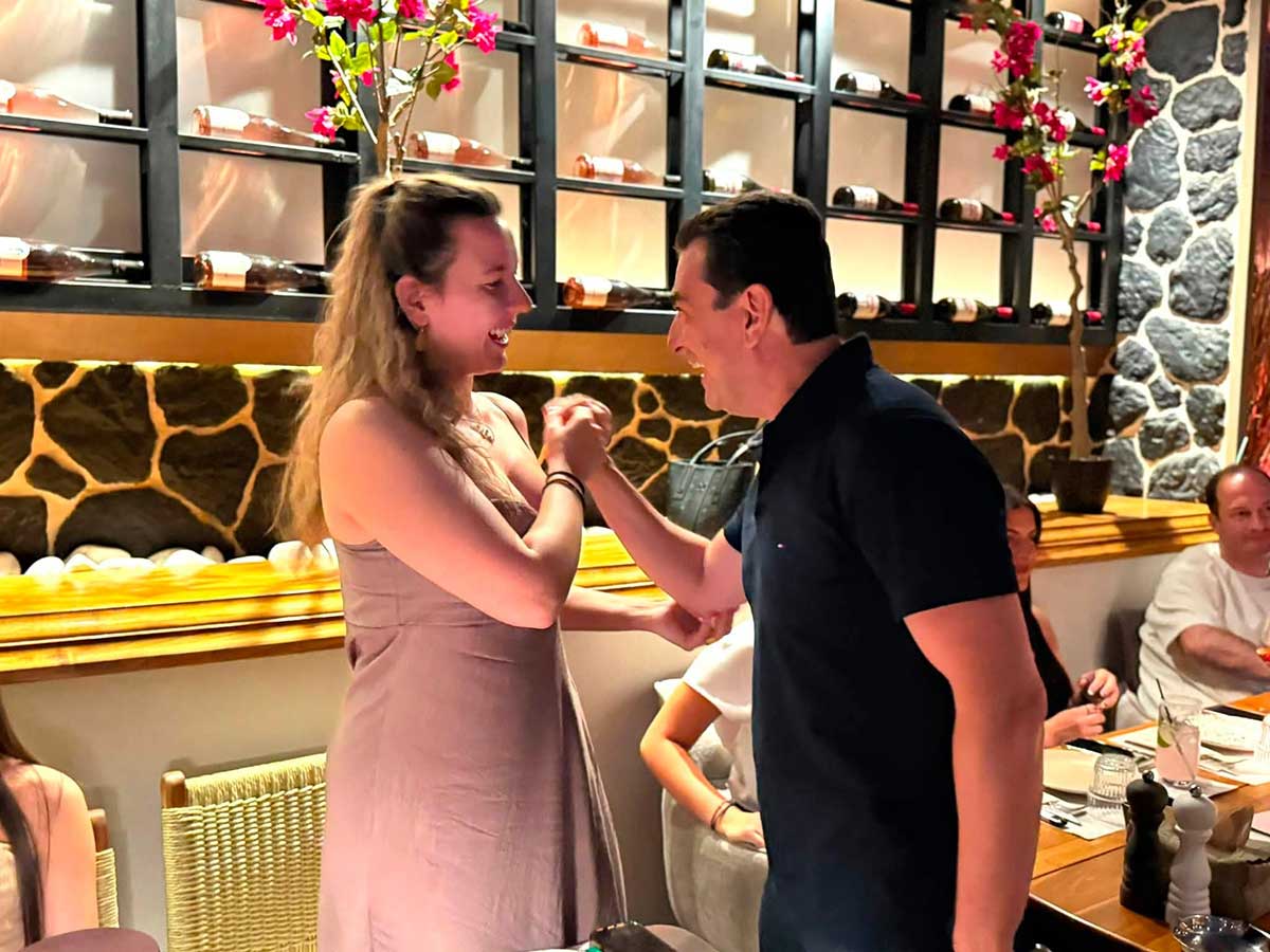 Σκρέκας με τη νέα γενιά της ΟΝΝΕΔ στα Τρίκαλα