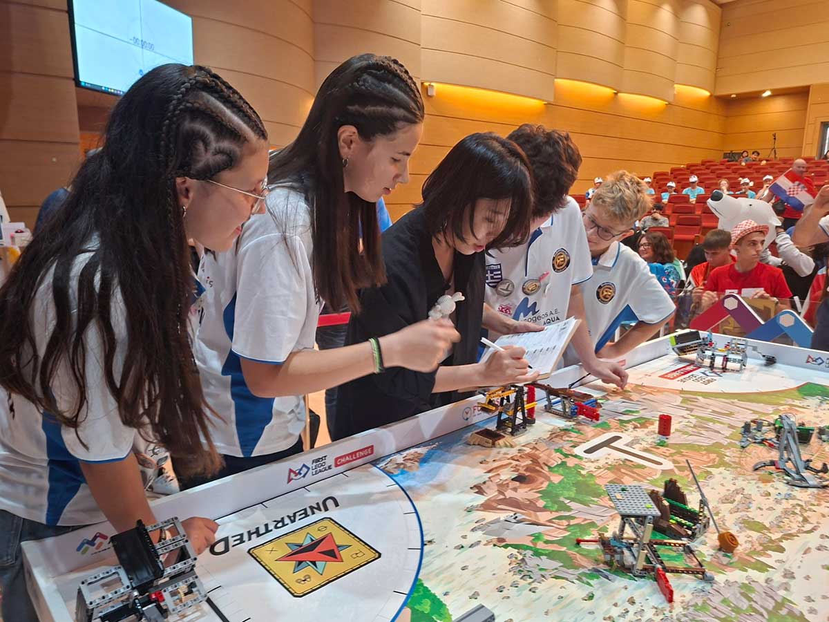 Παγκόσμια πρωτιά για τους RobotExperts στη Νότια Κορέα