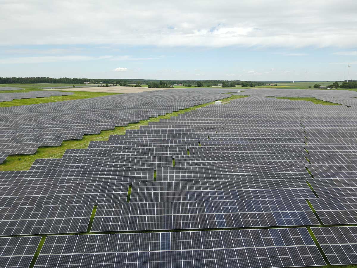 Η ΔΕΗ μπαίνει στην Πολωνία με έργα ΑΠΕ 277,3 MW