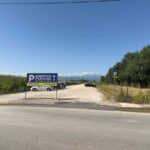 Στο πάρκο για περπάτημα, αλλά το ΙΧ ούτε λίγα μέτρα πιο πέρα