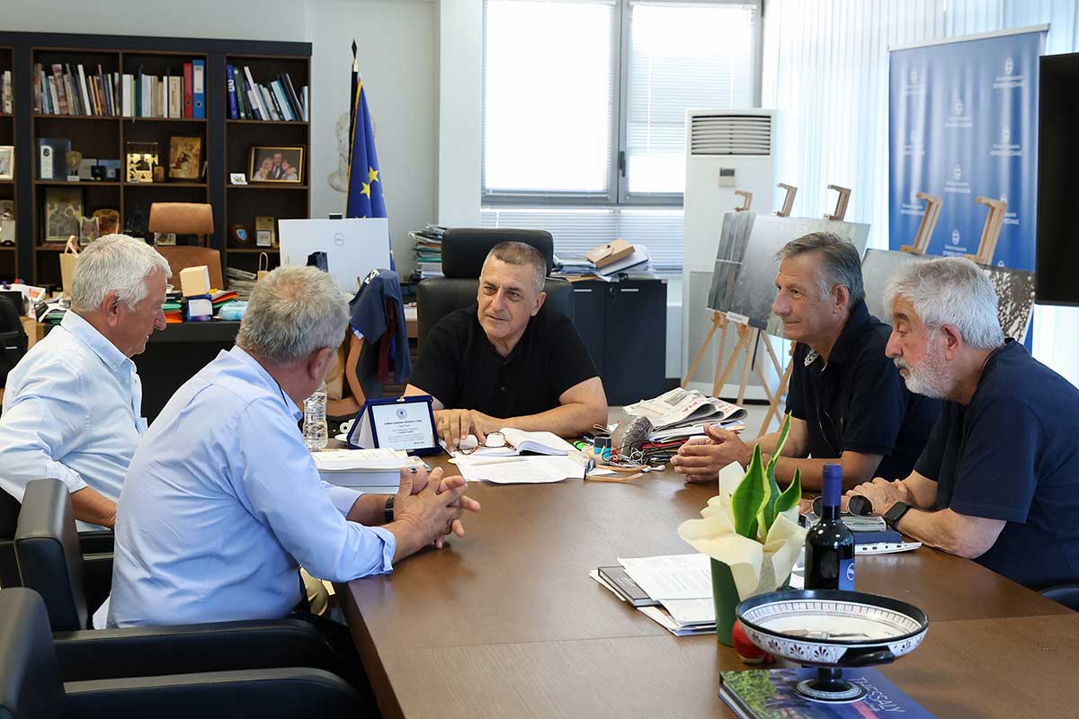 Αργιθέα · Έξι αιτήματα στον Δημήτρη Κουρέτα