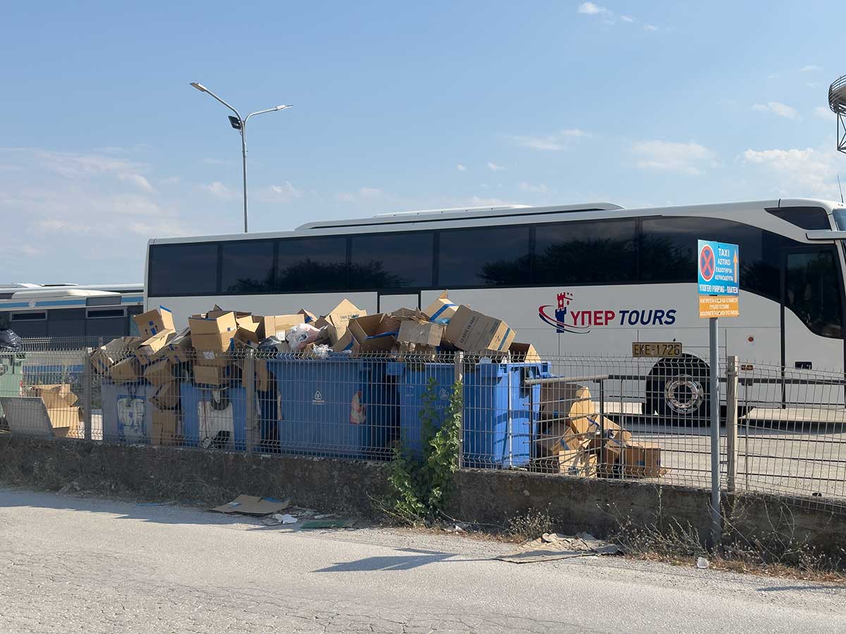 Τρίκαλα: Εικόνα ντροπής στην πρόσβαση του ΚΤΕΛ