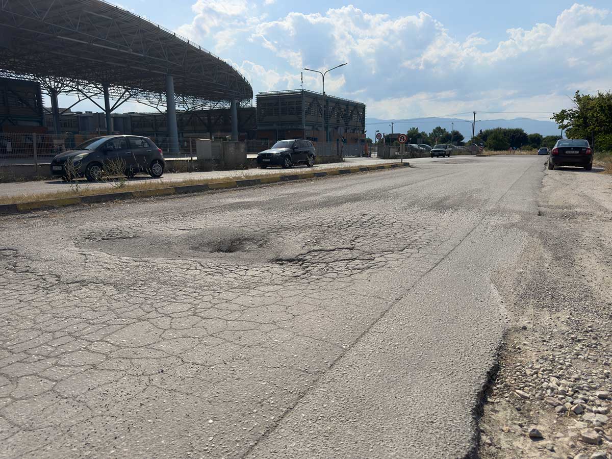 Τρίκαλα: Εικόνα ντροπής στην πρόσβαση του ΚΤΕΛ