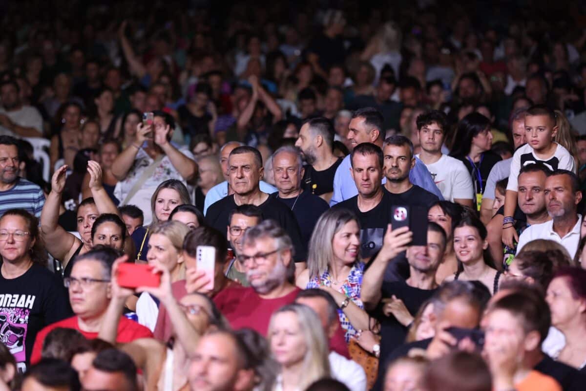 Πλήθος κόσμου για τον Βασίλη Παπακωνσταντίνου στην Ιτέα