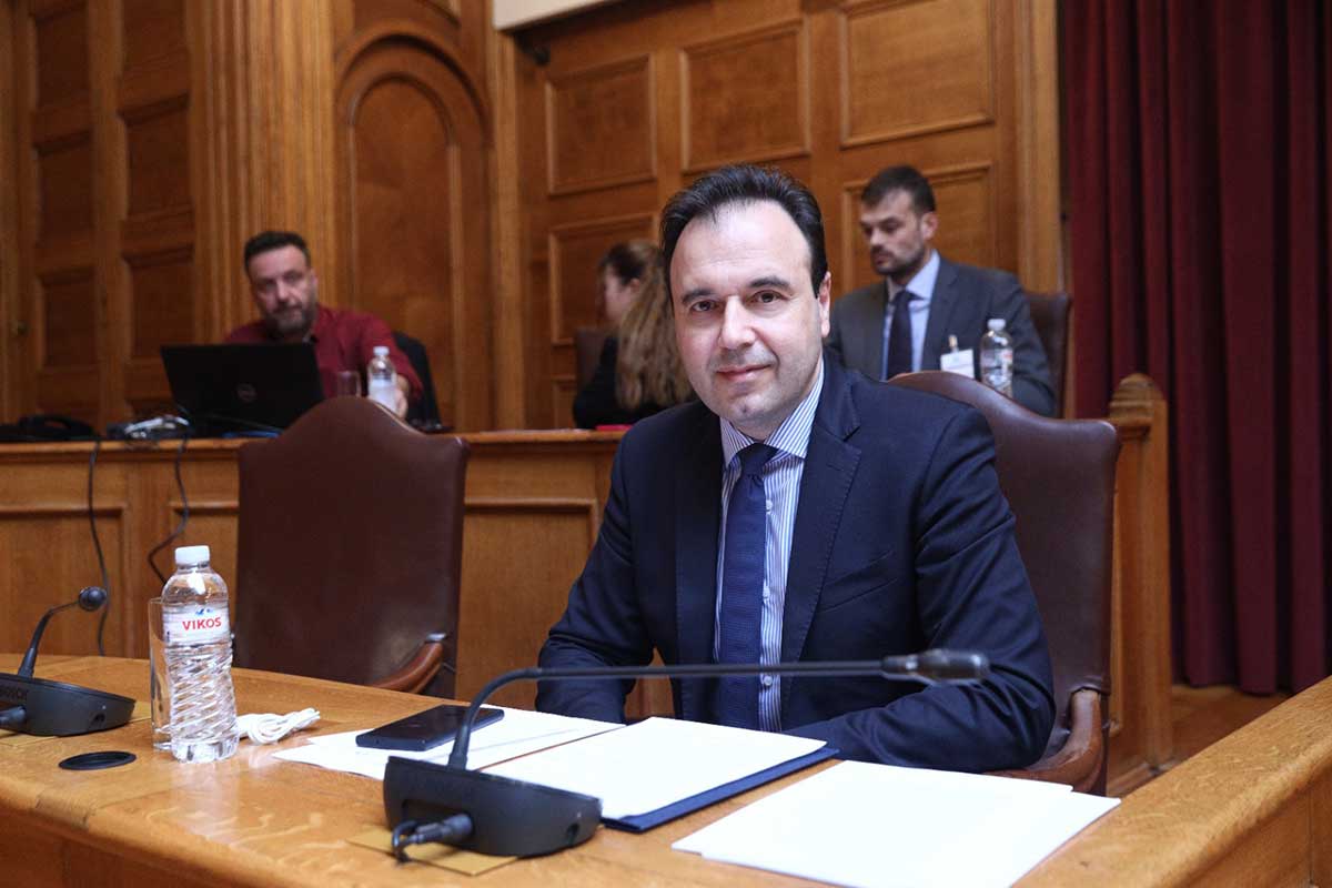 Παπαστεργίου για AI Act και εμπιστοσύνη στην ΤΝ