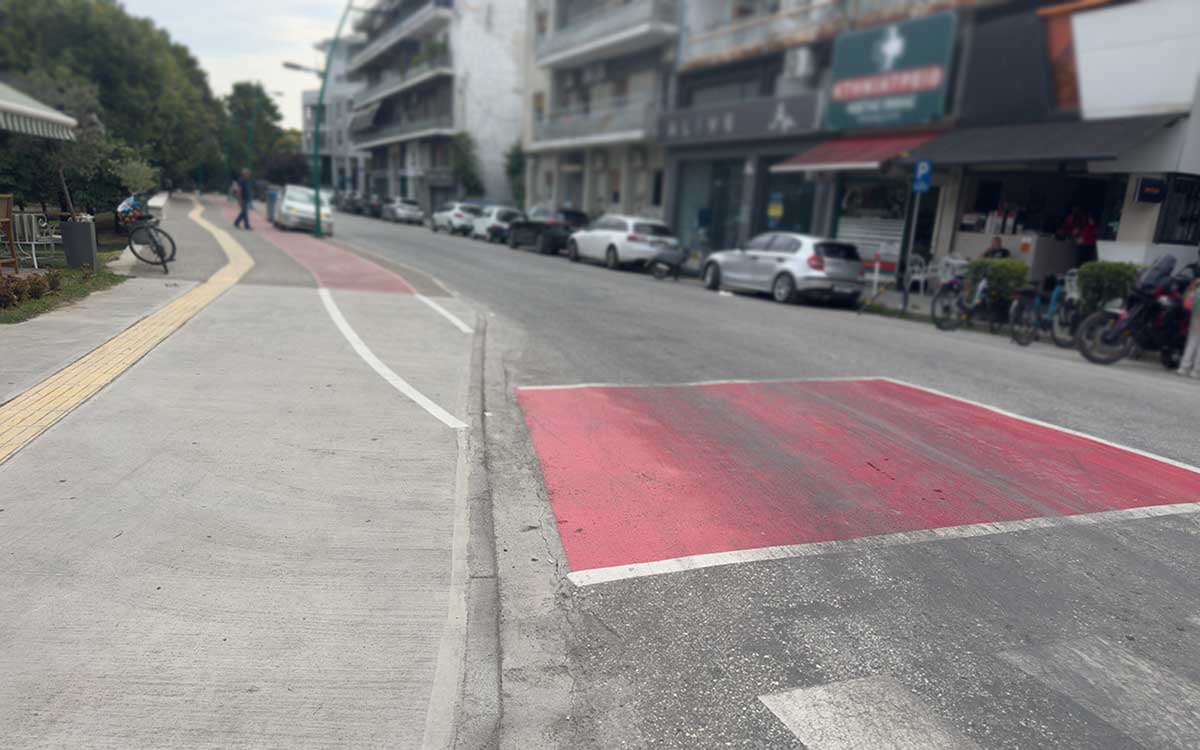 Τρίκαλα: Γιατί επικρατεί ποδηλατική αναρχία
