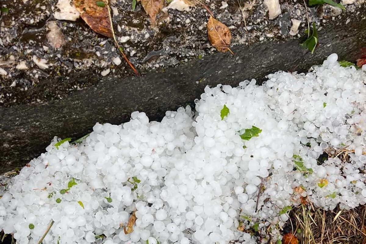 Ισχυρή χαλαζόπτωση στο Γερακάρι Καλαμπάκας