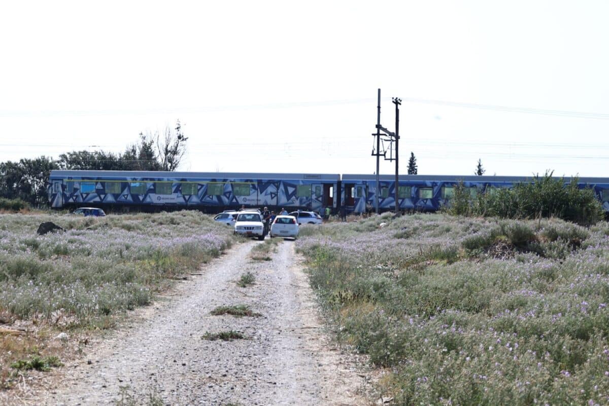 Λάρισα: Νεκρός άνδρας στις γραμμές – Παρασύρθηκε από τρένο με 68 επιβάτες