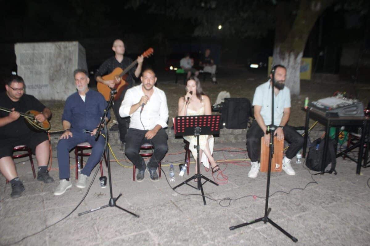 Λαϊκή βραδιά με ζωντανή μουσική στη Φιλύρα