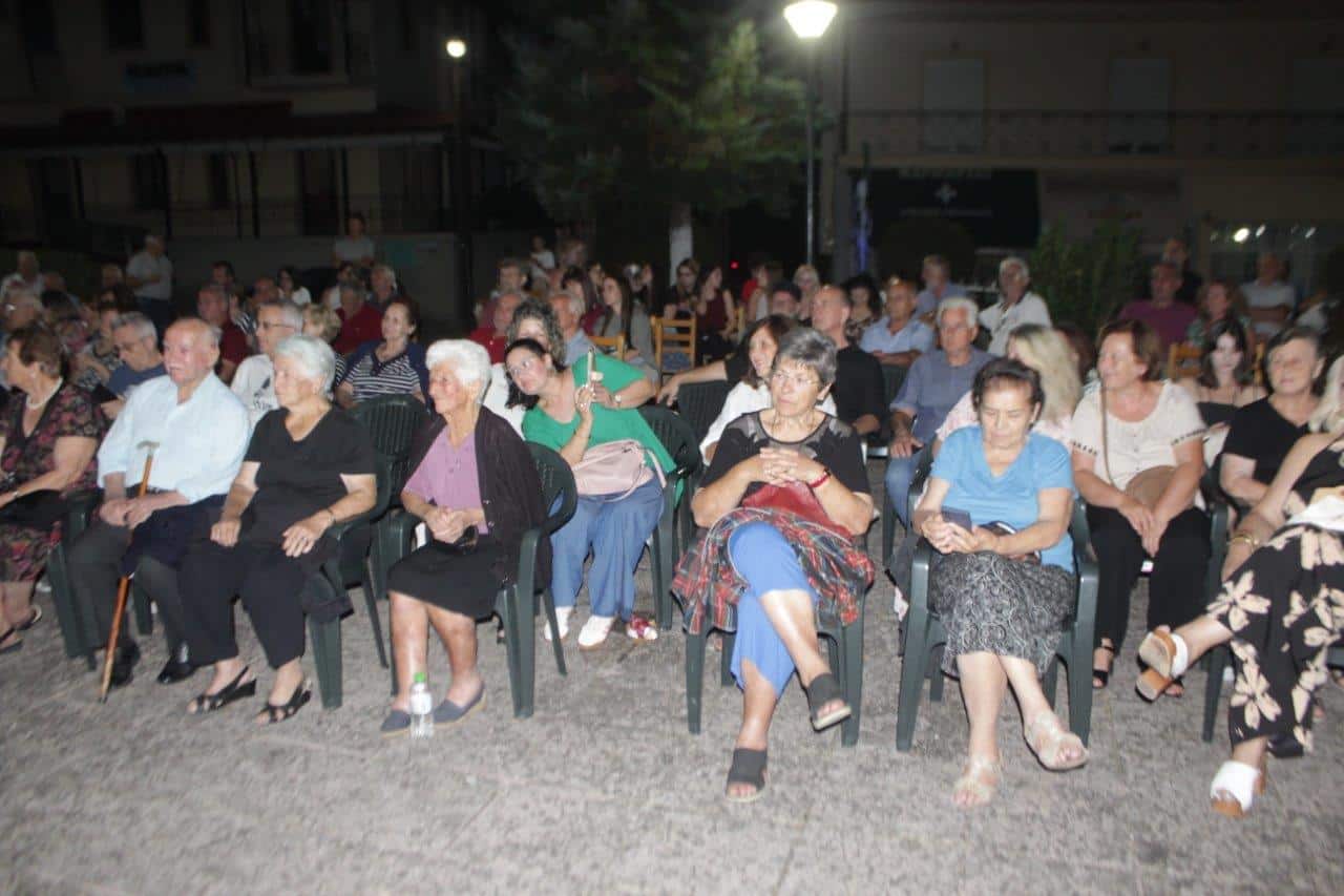 Λαϊκή βραδιά με ζωντανή μουσική στη Φιλύρα
