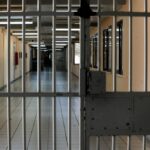 Τρίκαλα: Κοκαΐνη και κάνναβη κρυμμένες σε παντελόνια στη φυλακή