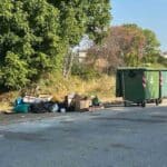 Τρίκαλα: Άδειοι οι κάδοι, τα σκουπίδια απ’ έξω