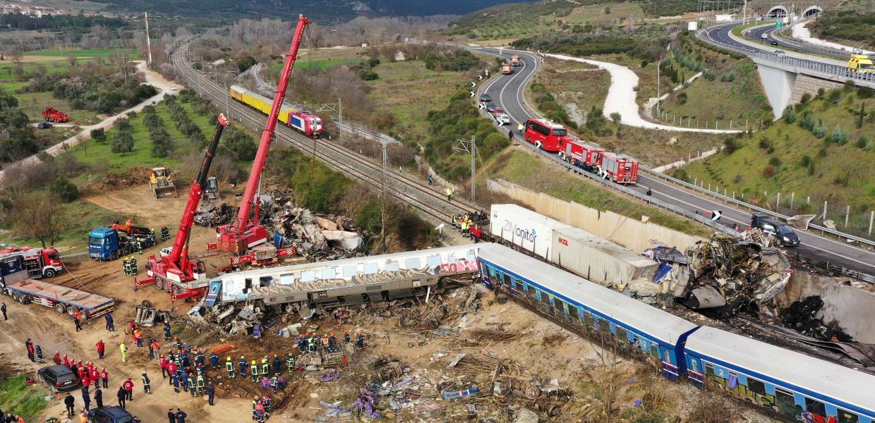 Τέμπη: Στο μικροσκόπιο οι πληρωμές για το «μπάζωμα» – Σοβαρά ερωτήματα από την Περιφέρεια