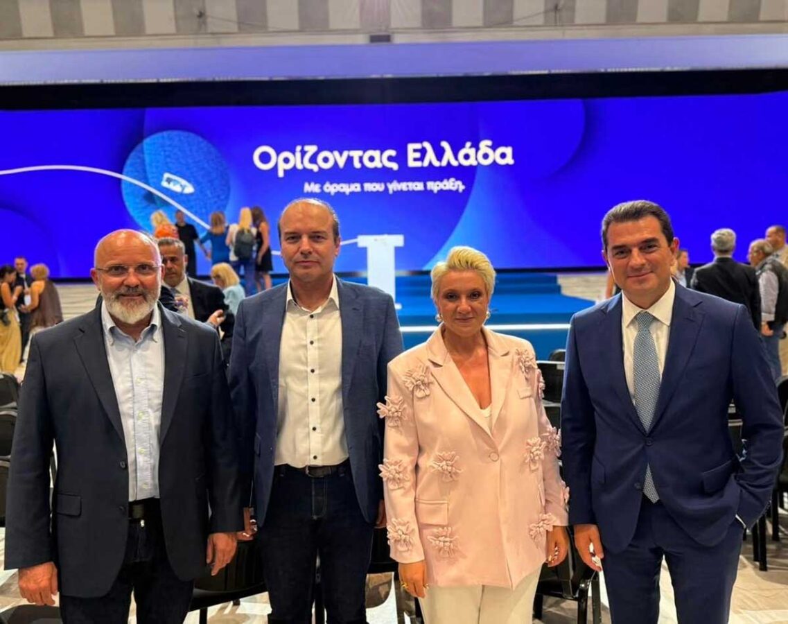 Σκρέκας στη ΔΕΘ: Δεν προλάβαινε τις χειραψίες