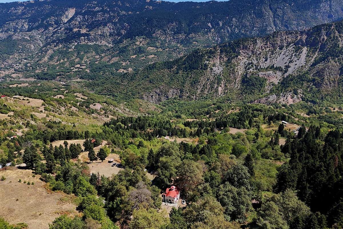 Σε στενό κύκλο η βάπτιση, σε ευρεία κυκλοφορία το δελτίο