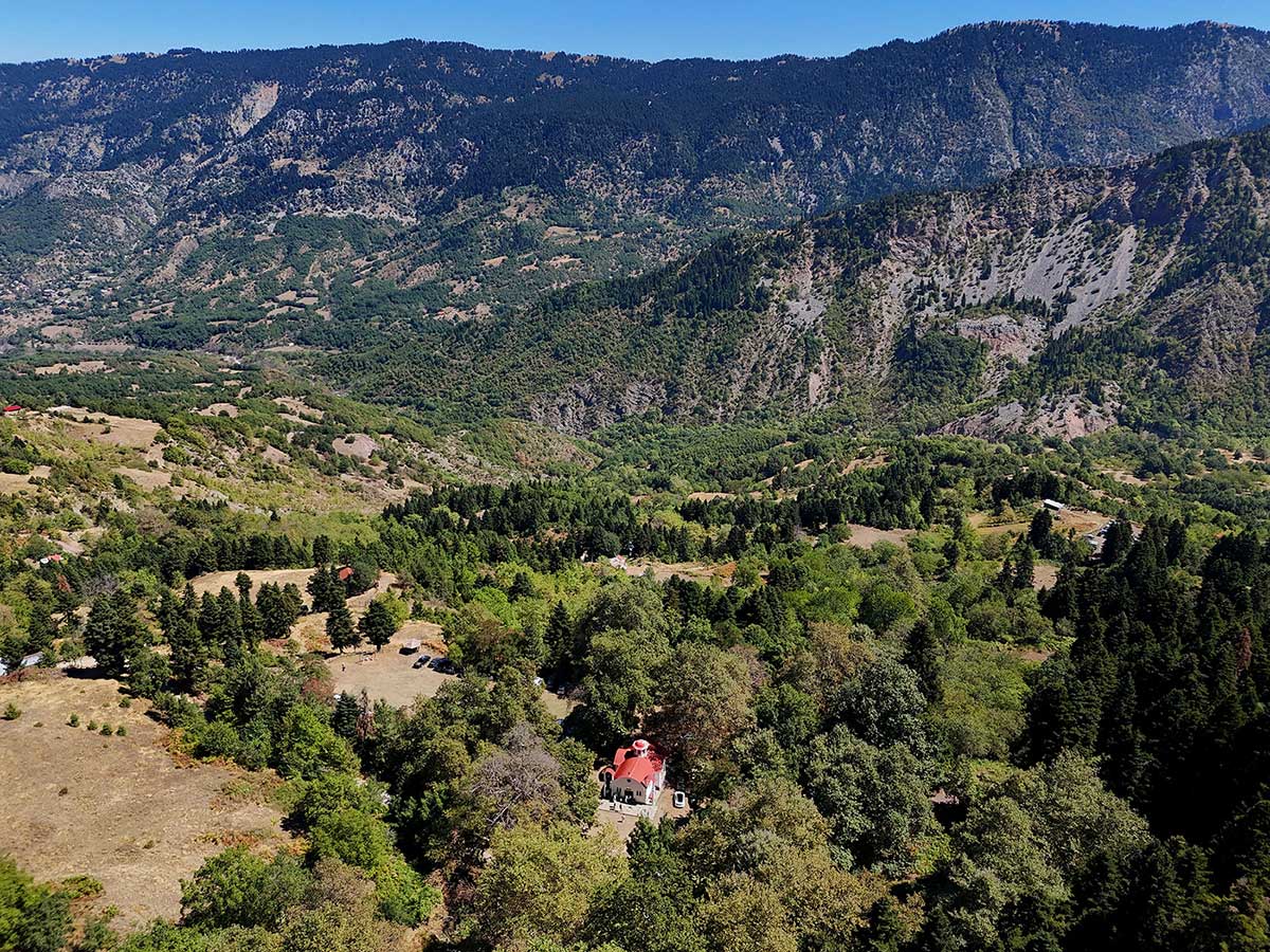 Σε στενό κύκλο η βάπτιση, σε ευρεία κυκλοφορία το δελτίο