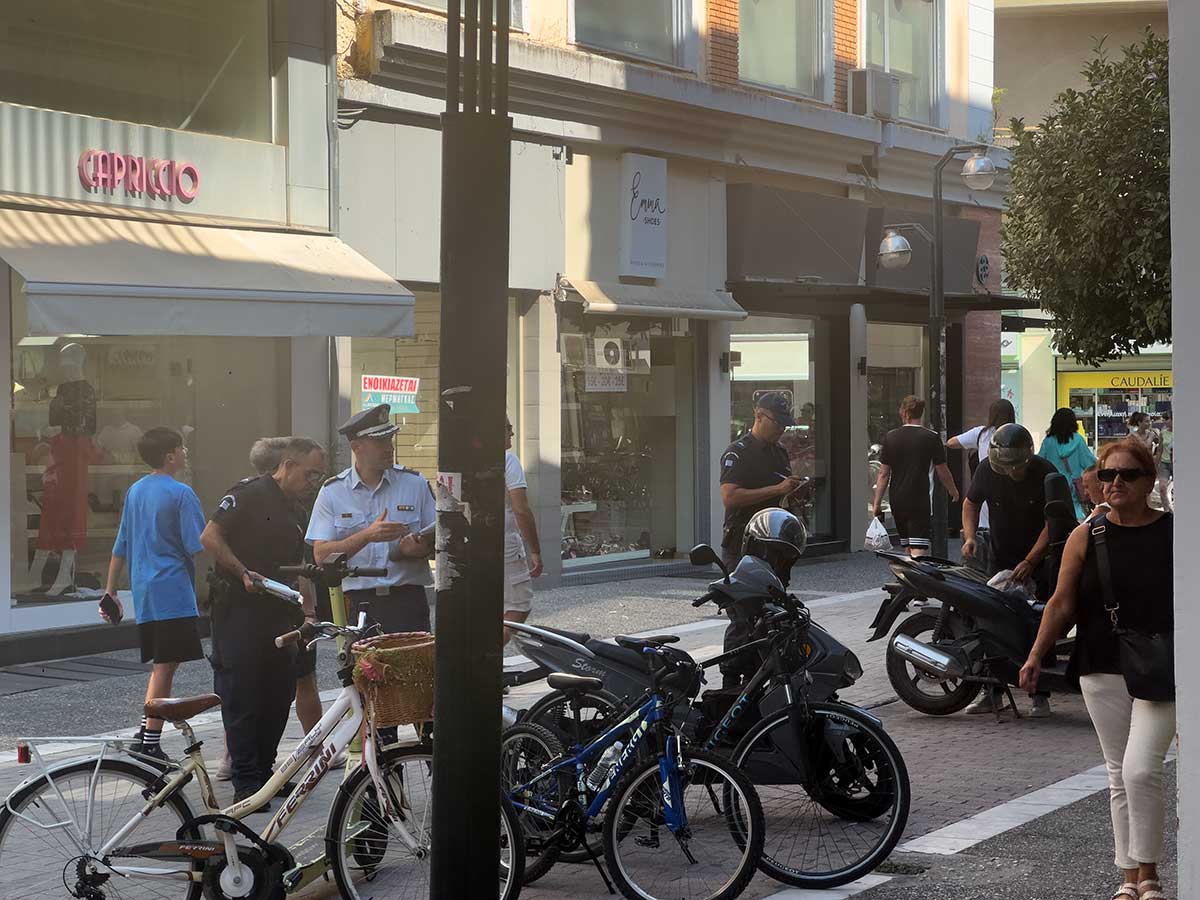 Τρίκαλα: Η Τροχαία βγήκε στους πεζόδρομους