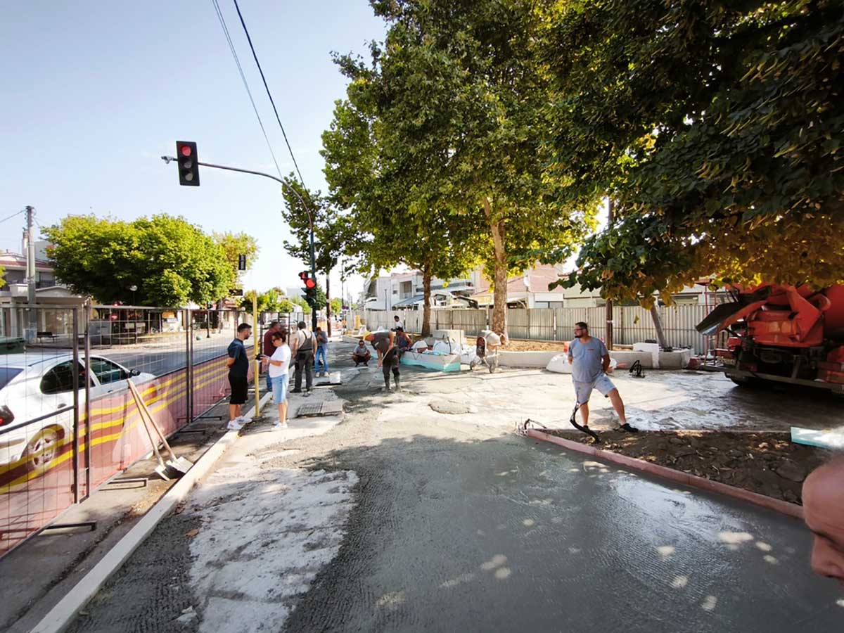 Τρίκαλα: Η πλατεία τρέχει, η πόλη μένει εργοτάξιο