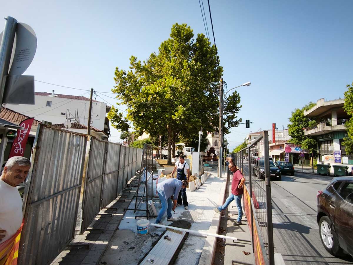 Τρίκαλα: Η πλατεία τρέχει, η πόλη μένει εργοτάξιο