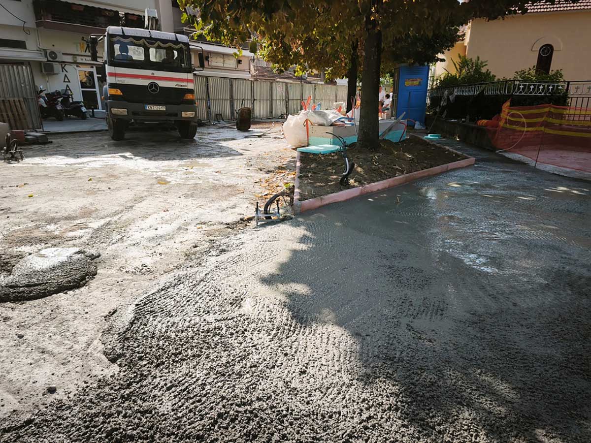 Τρίκαλα: Η πλατεία τρέχει, η πόλη μένει εργοτάξιο
