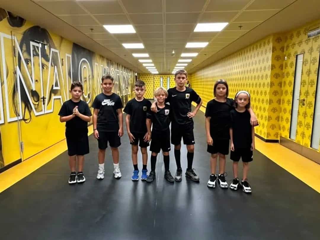 Μοναδική εμπειρία για τα αδέλφια Πλόκα σε αγώνα της ΑΕΚ