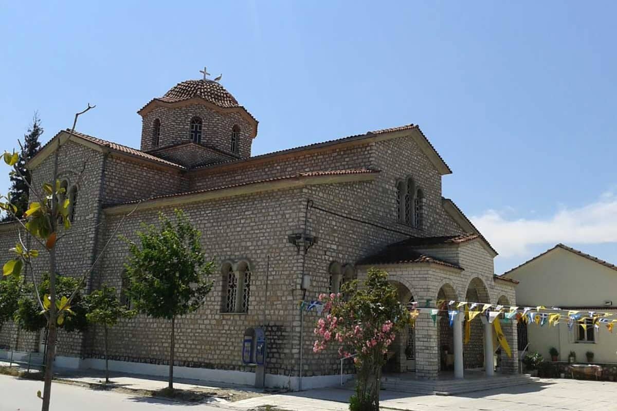 Η Παναγία Τριχερούσα στα Τρίκαλα