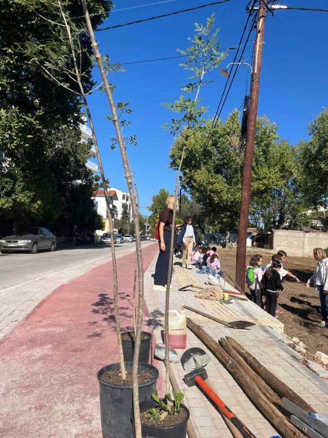Μαθητές φύτεψαν δέντρα δίπλα στον Ληθαίο