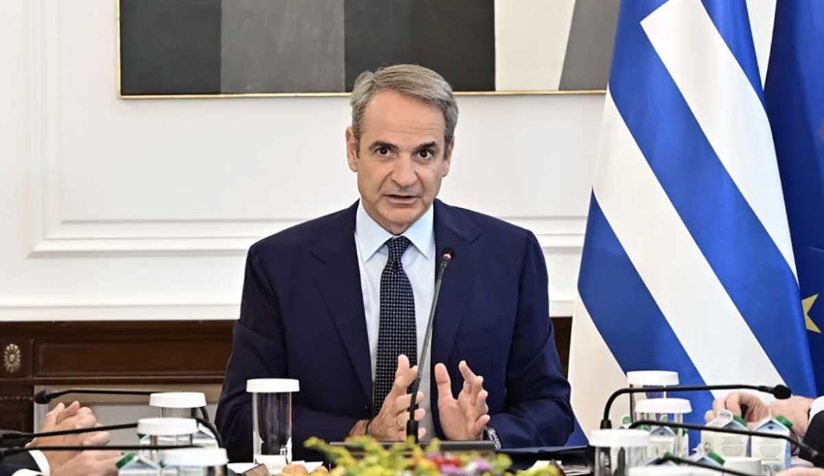 Social media από τα 15 στην Ελλάδα από το 2027