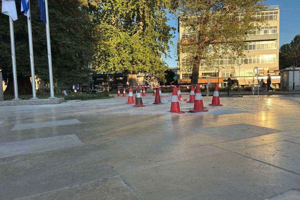 Κεντρική πλατεία Τρικάλων – Οι τελευταίες πινελιές πριν την κορδέλα