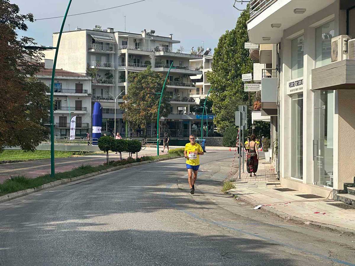 Run Greece: Τα Τρίκαλα γέμισαν παιδιά και οικογένειες