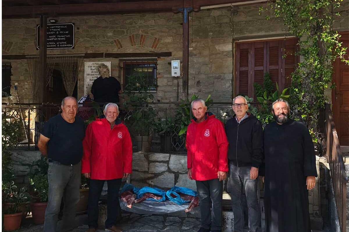 Τρίκαλα: Προσφορά κρέατος στην Τράπεζα Αγάπης