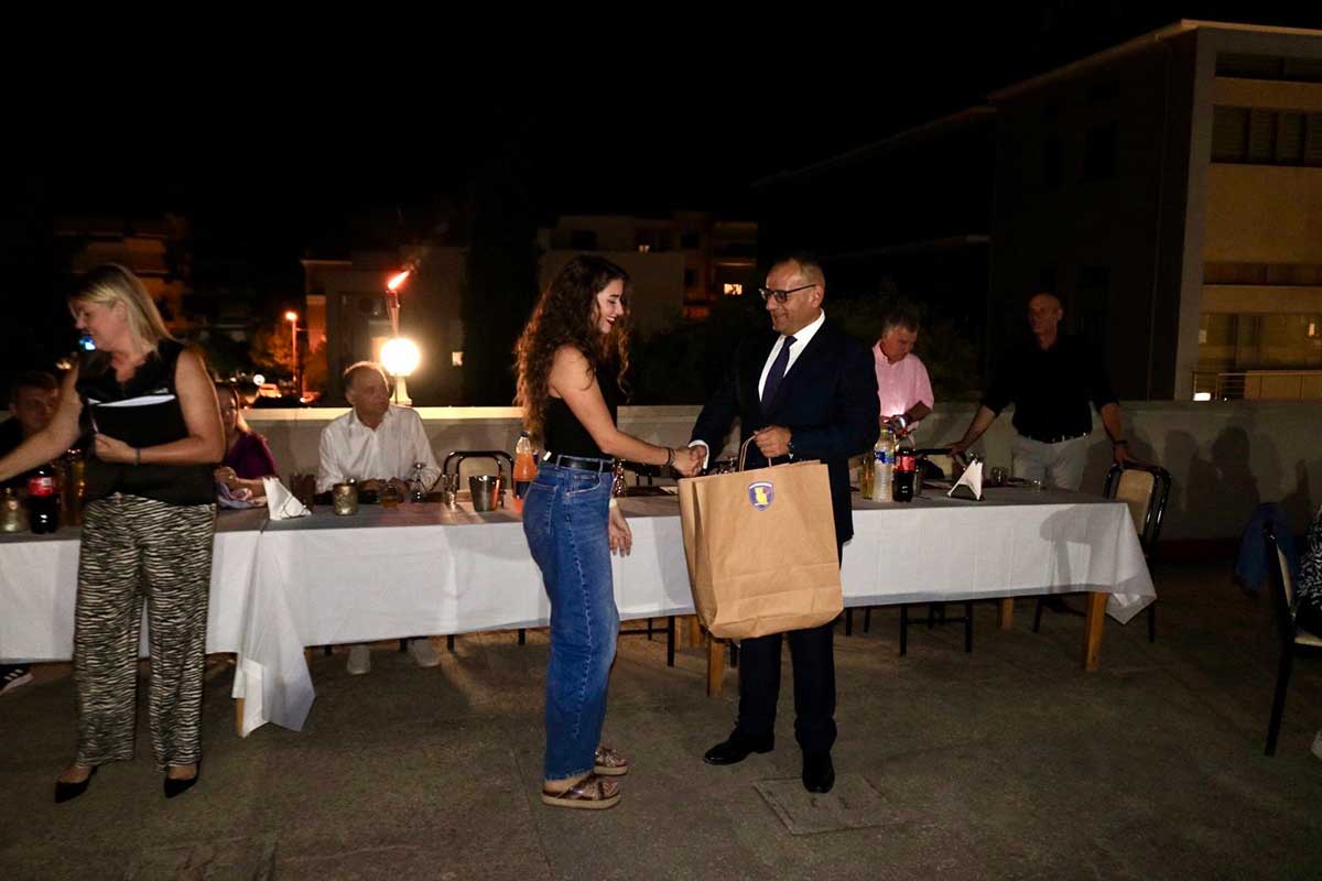 Υποδοχή αξιωματικών και βράβευση φοιτητών στα Τρίκαλα