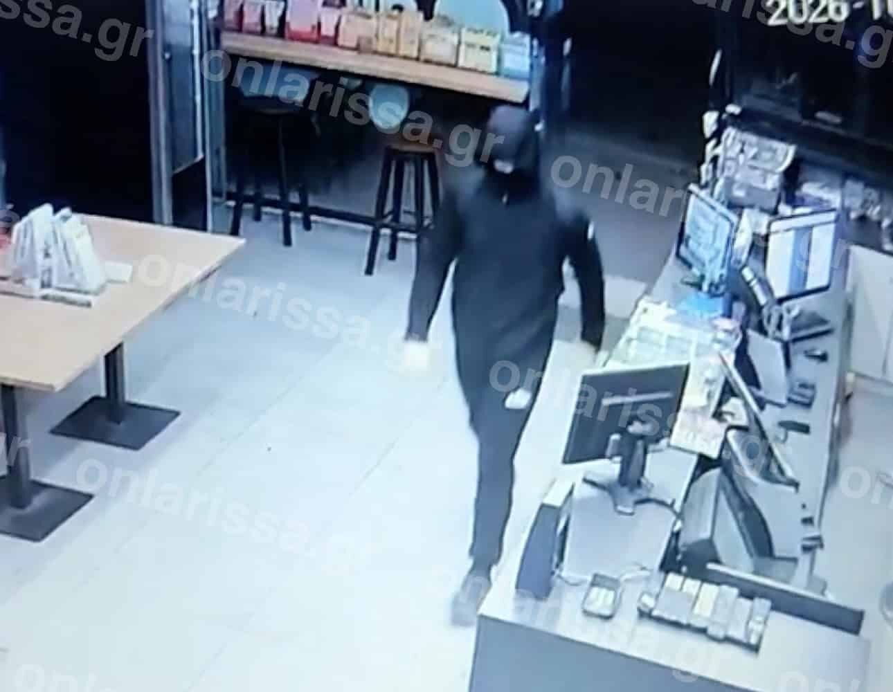 Λάρισα: Ληστεία με μαχαίρι σε πρακτορείο ΟΠΑΠ