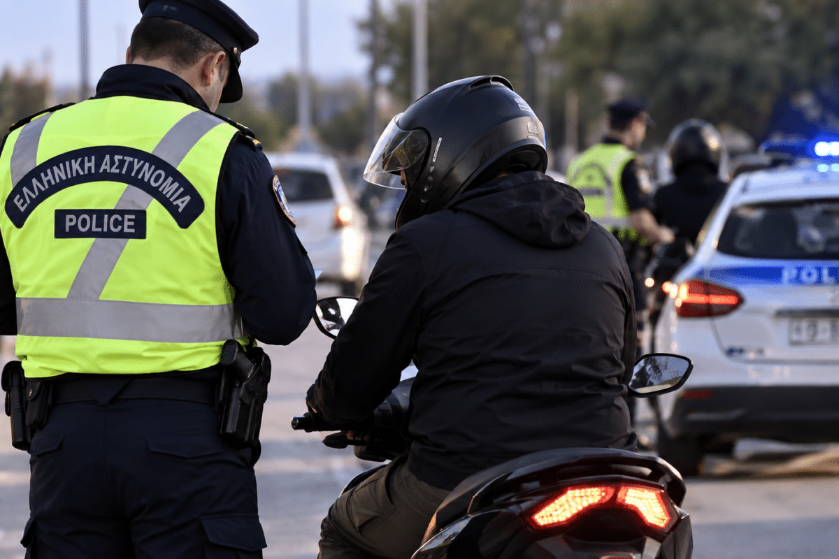 Τρίκαλα: 15 παραβάσεις για κράνος σε 206 ελέγχους
