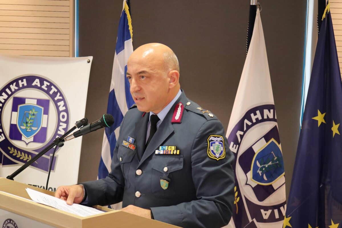 Θεσσαλία: Εκπαίδευση αστυνομικών στην υποστήριξη τυφλών