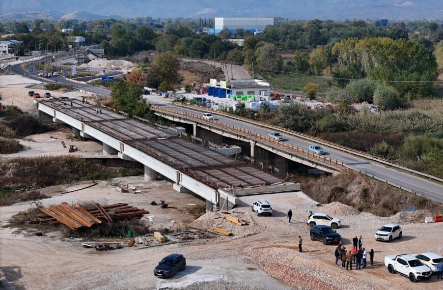 έργο της νέας γέφυρας Καραβόπορου στα Τρίκαλα