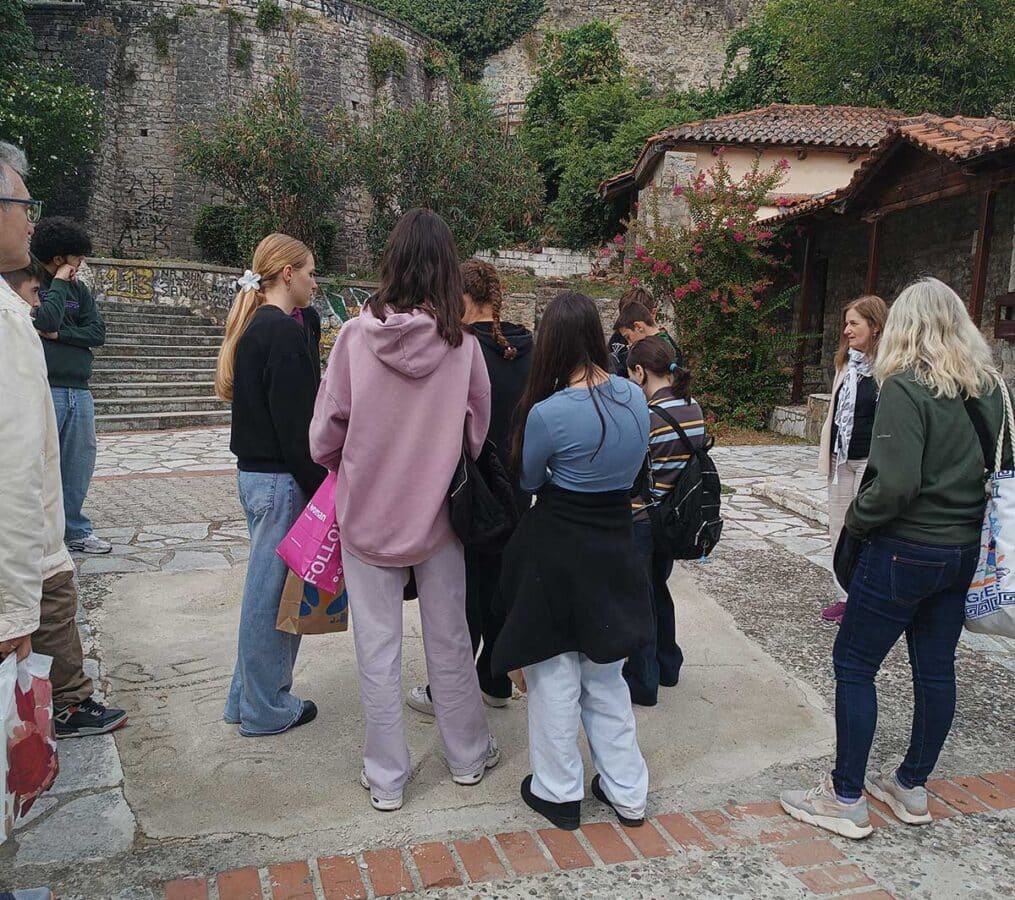 Μαθητές της Οξύνειας γνώρισαν τα μνημεία των Τρικάλων