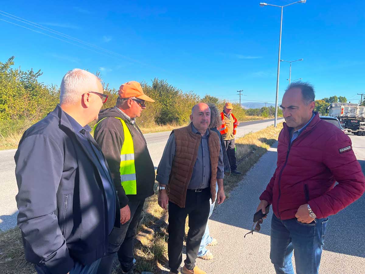 Ασφαλτόστρωση στον περιφερειακό με τον Σακκά πάνω από τα έργα