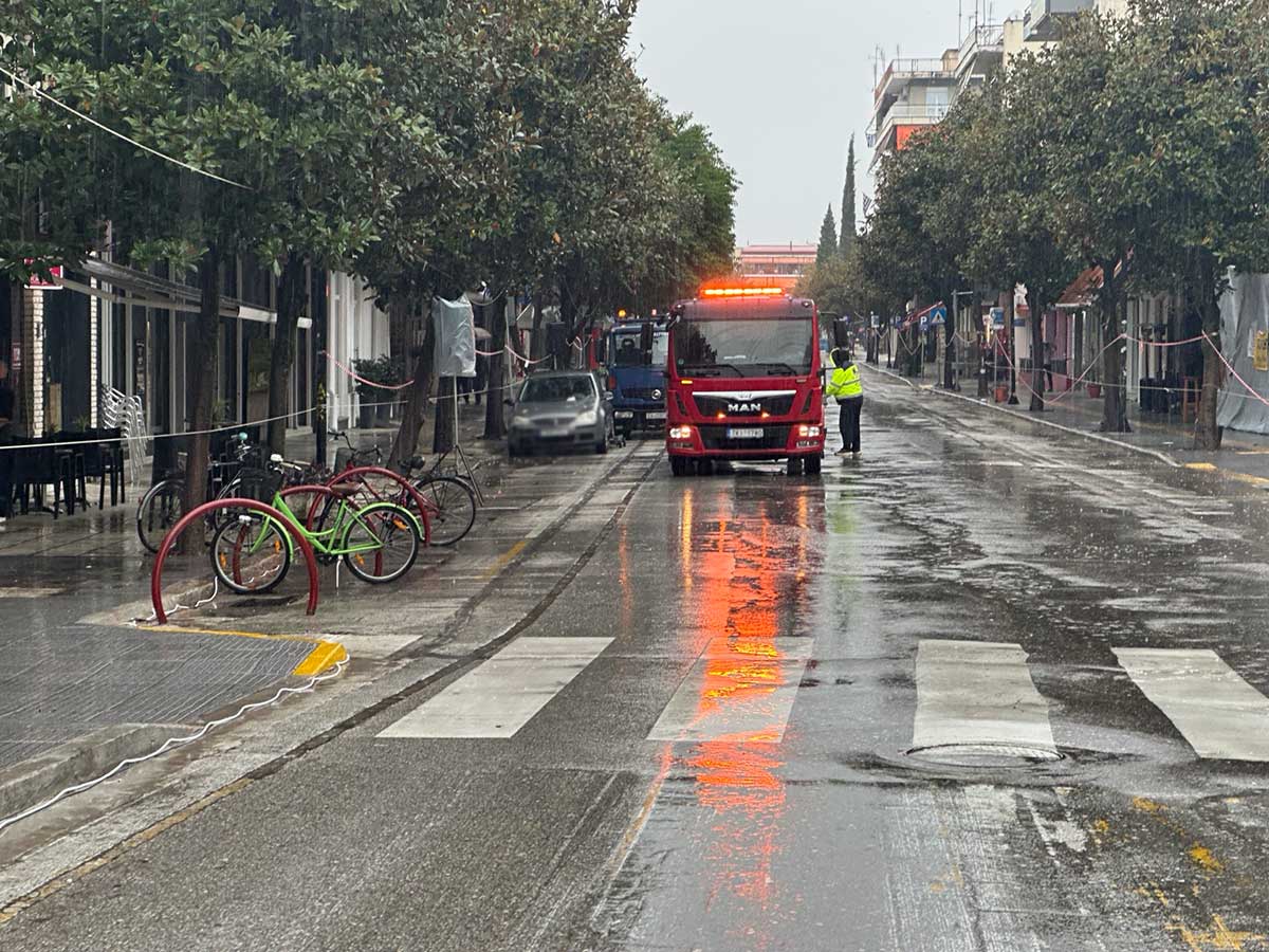 Τρίκαλα: «Μάζεψαν» τους ξεχασμένους πριν την παρέλαση